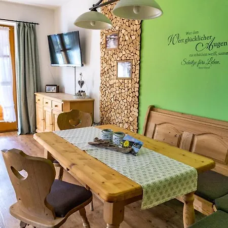 Zugspitzdorf - Haus Waeger *